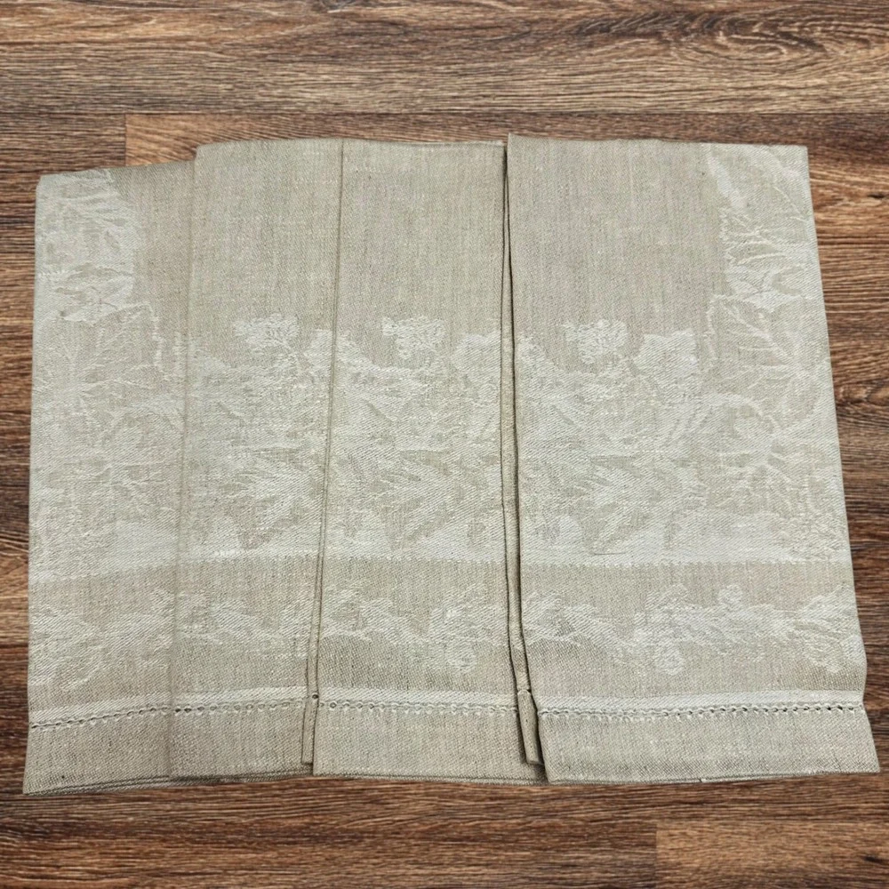 Williams-Sonoma Oatmeal 4 Piece Linen Damask- Patterned Napkins — NEW